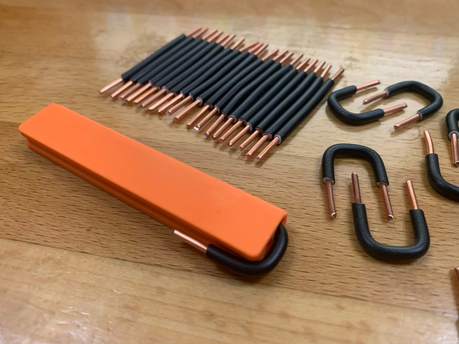 Bridge bending tool in action U-wire-bending-helper